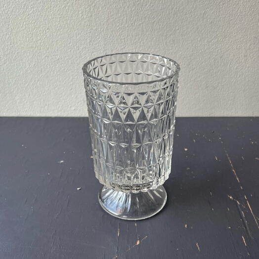 Ваза на ножке