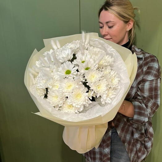 Букет с хризантемой и лагурусом