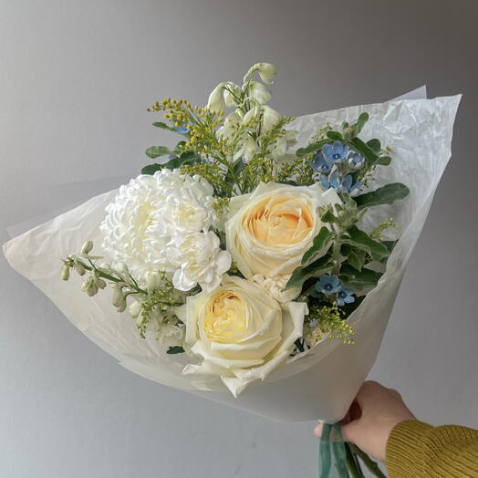 Нежный букет с розами Кендллайт