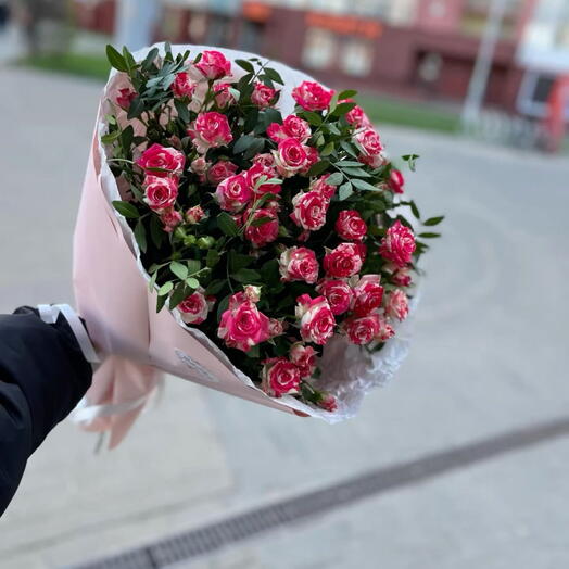 Букет кустовых роз
