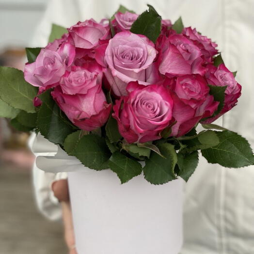 Композиция с малиновыми розами «Пурпурный вальс»