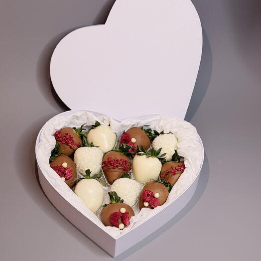 Клубника в шоколаде «Whiteheart»