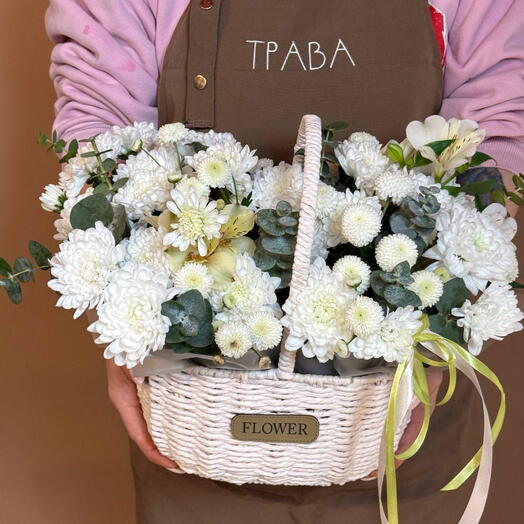 Плетенная Корзина с цветами