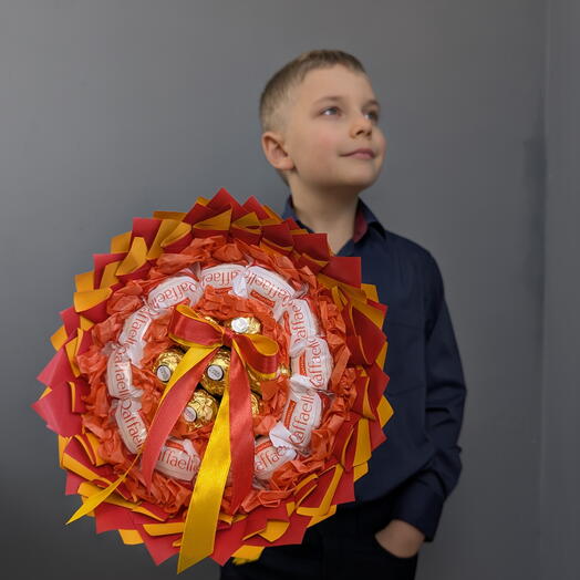 Букет из конфет на 1 сентября