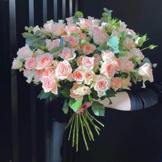 Букет из кустовых роз (15 шт.)