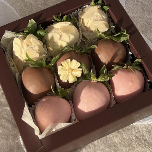 Клубника в шоколаде 9 шт