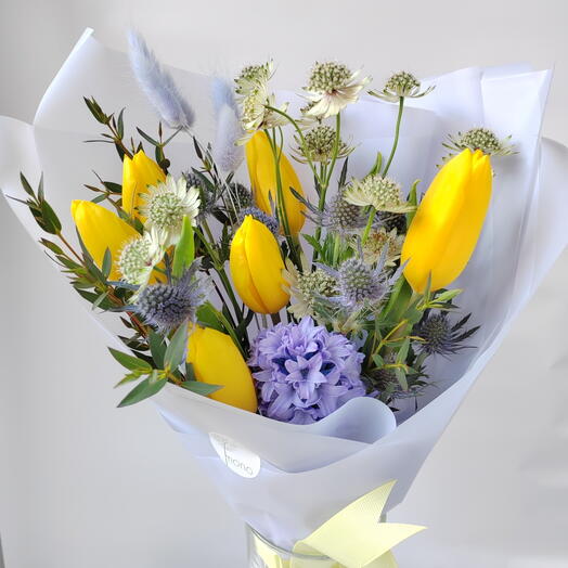 Весенний букет с гиацинтом