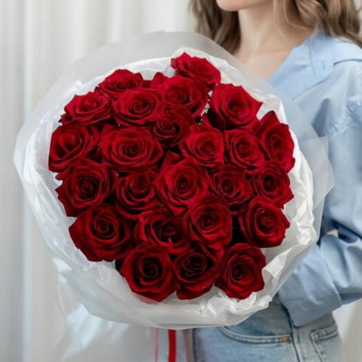 Букет из 25 красных роз 🥰