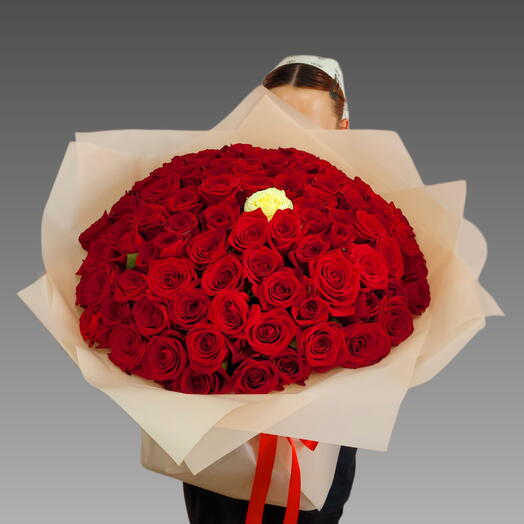 101 Высокая роза с одной белой 🌹