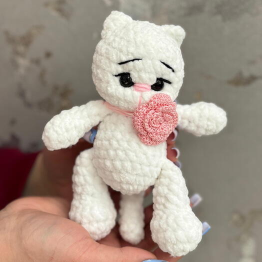 «Котик с сердечком» игрушка ручной работы