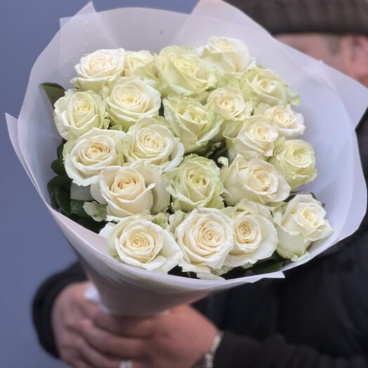 БУКЕТ ИЗ 21 КРУПНОЙ БЕЛОЙ РОЗЫ