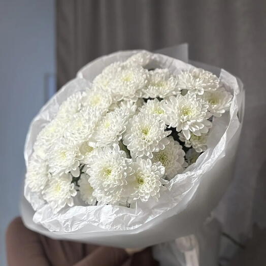 Букет пышных хризантем