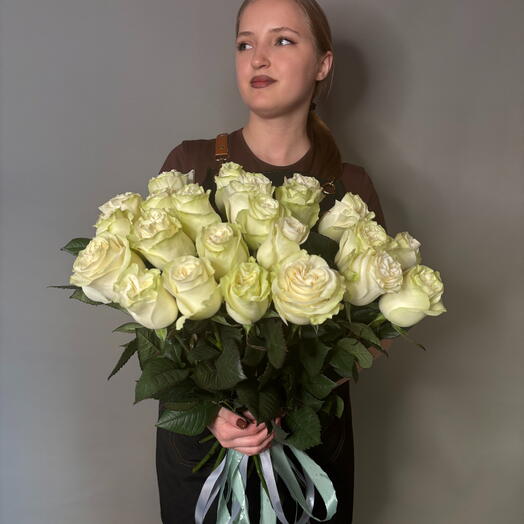 Букет из белых роз 25 шт