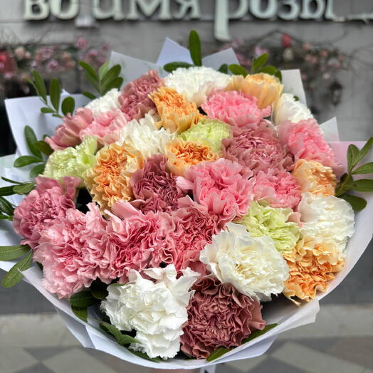Большой букет из гвоздик