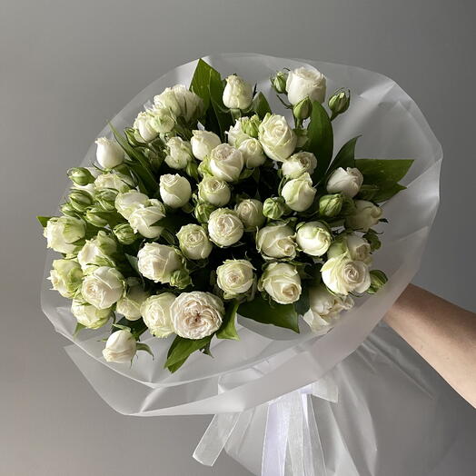 Green + white, букет из роз