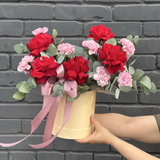 Сборная коробочка с Французскими Розами 🌹И розовыми Диантусами🌿💞