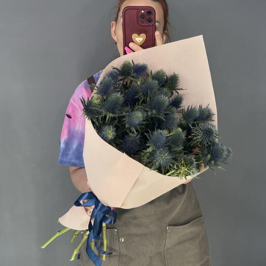 Букет изысканный 💙 с синим эрингиумом 💙💙💙
