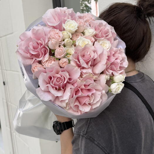 French roses with spray mix