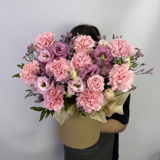 Композиция с нежными диантусами и эустомой 🎀💕