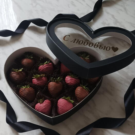Клубника в шоколаде сердце чёрное с любовью