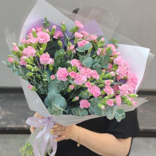 Букет из кустовых диантусов