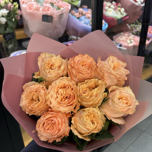 Букет из пионовидных роз