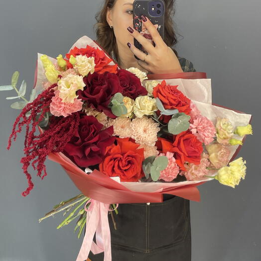 Авторский букет с красными французскими розами🌹️