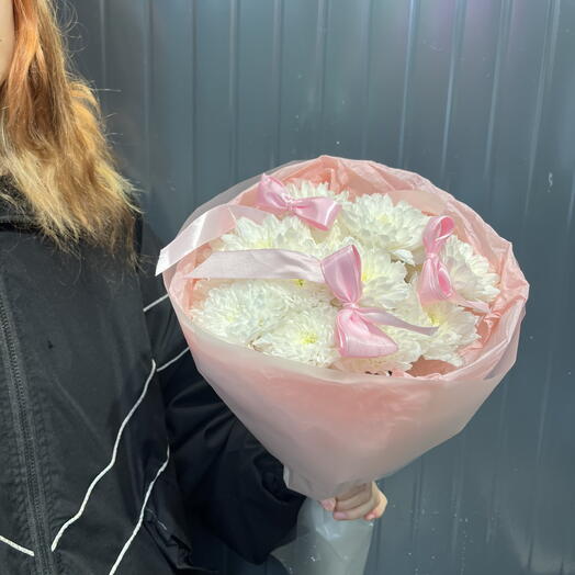 Хризантема премиум с бантиками 🎀Розовый атлас 🎀 девушке стойкий букет