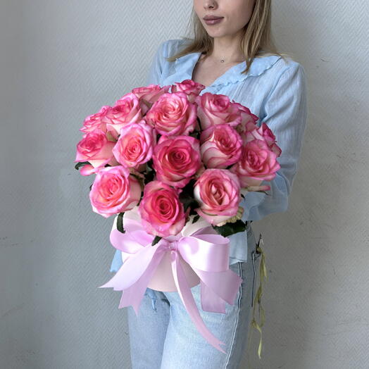 19 роз в шляпной коробке, Джумилия, арт 08 Flower Perfect