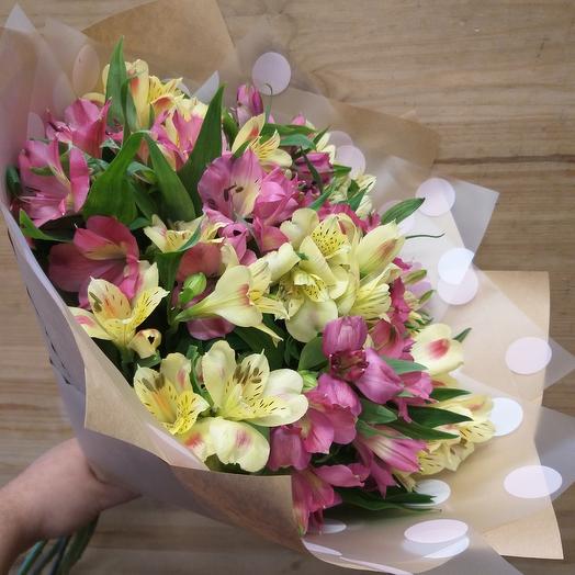 Букет 11 альстромерий микс