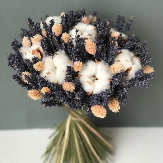 Bouquet of dried flowers