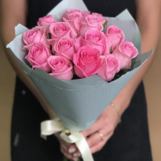 Bouquet of 15 pink roses