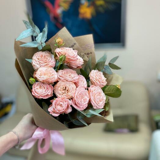 A peony - shaped compliment