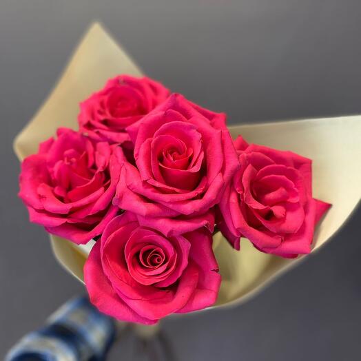 5️️ Rosas Carmesí Ecuador