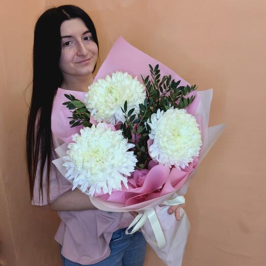 Букет из хризантем с фисташкой