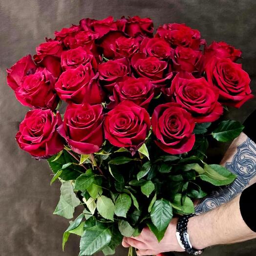 Ramo de rosas 70 cm 25 piezas