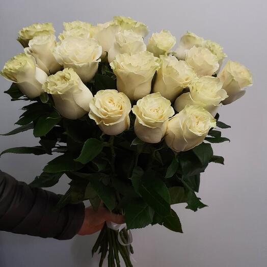 Ramo de 21 rosas blancas