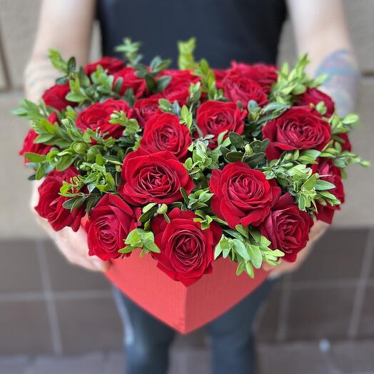 25 rosas en la Caja del Corazón