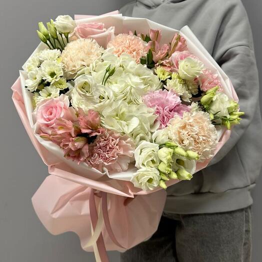 The author's bouquet is delicate