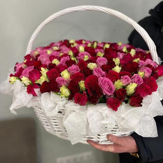 Корзина с цветами