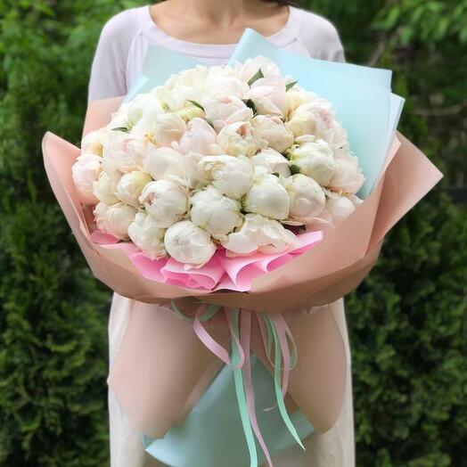 Bouquet of 51 white peonies