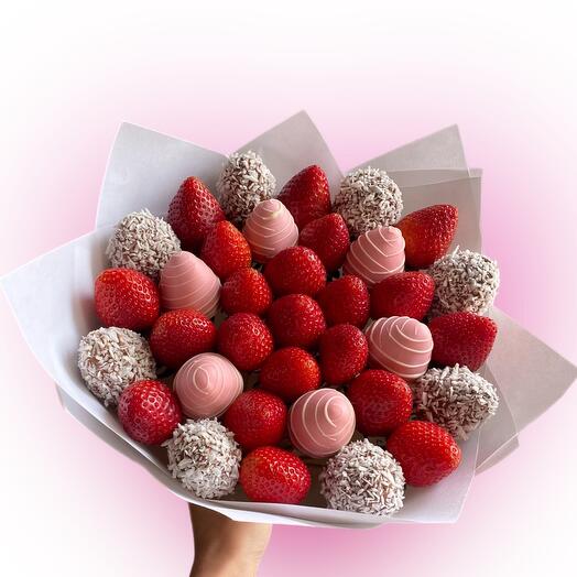 Bouquet of strawberries in chocolate️