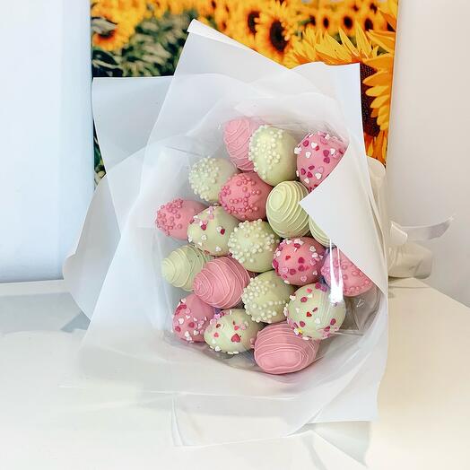 Bouquet of chocolate-covered strawberries 19 pieces
