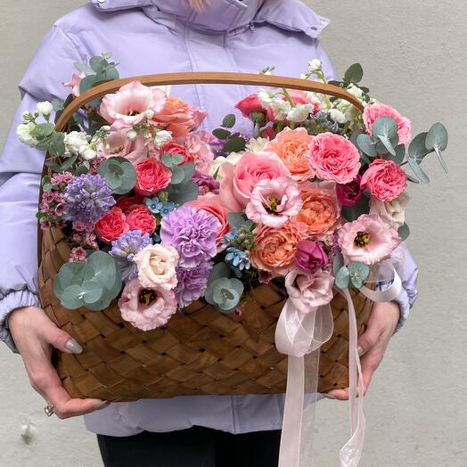 Корзина с цветами