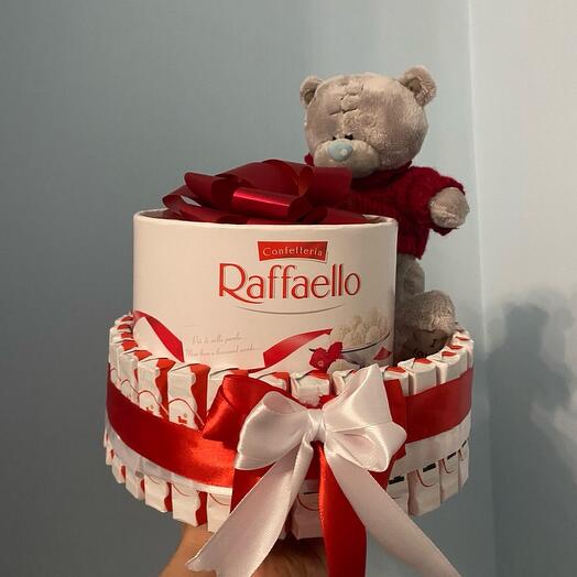 Сладкая композиция киндер Тедди