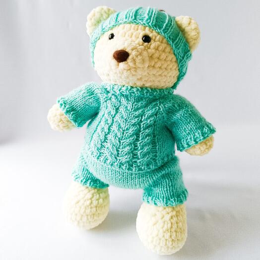 Вязаная игрушка "Медвежонок"