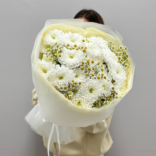 Bouquet of white Chrysanthemums and Thanacetum
