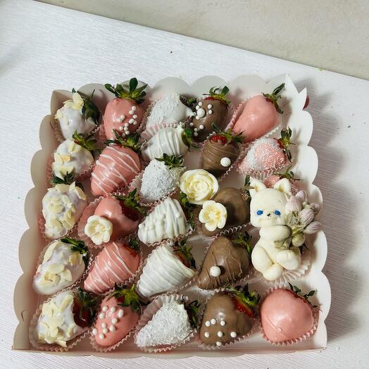Клубника в шоколаде с зайкой 🍓