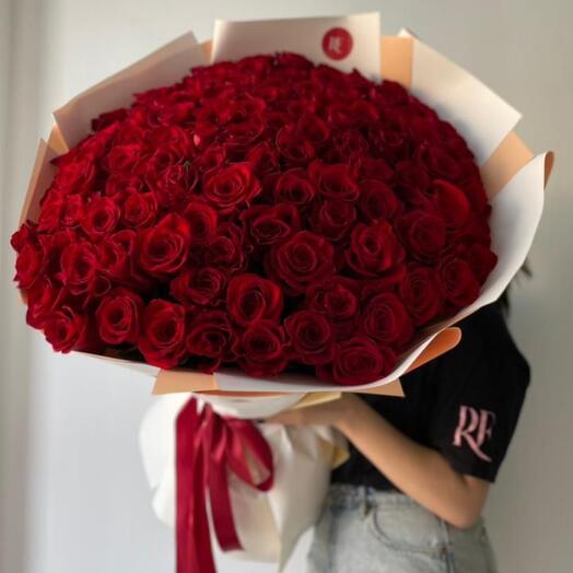 Букет из 101 метровых роз