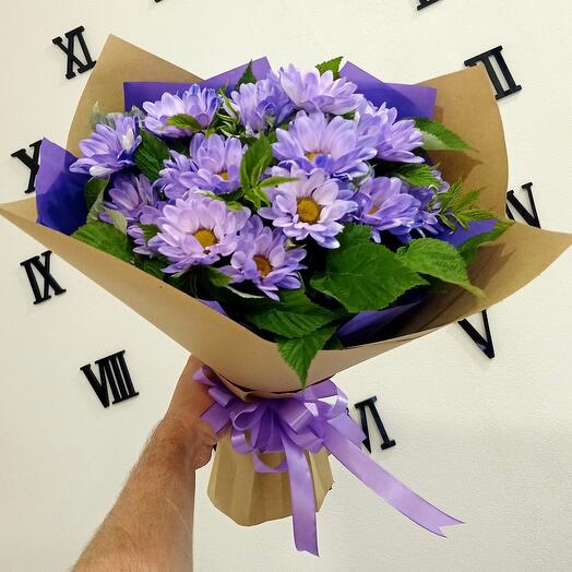 3 сиреневые хризантемы